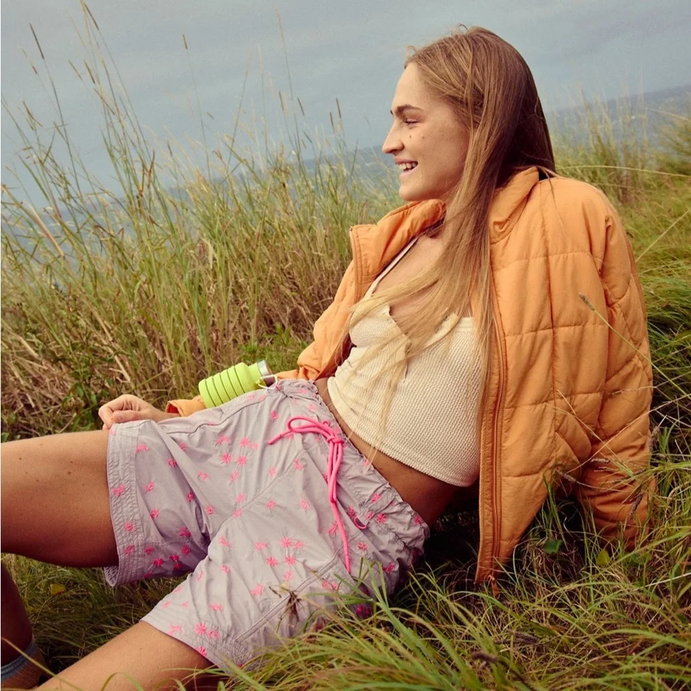 Free People Movement In The Wild Pink Floral Shorts embroidered, Size Large NWT - Picture 3 of 6